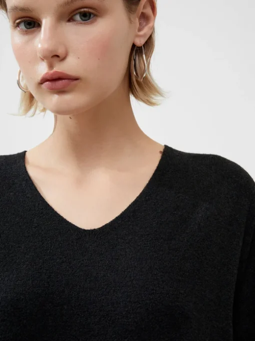 Ebba Vhari Recycled V-Neck Jumper