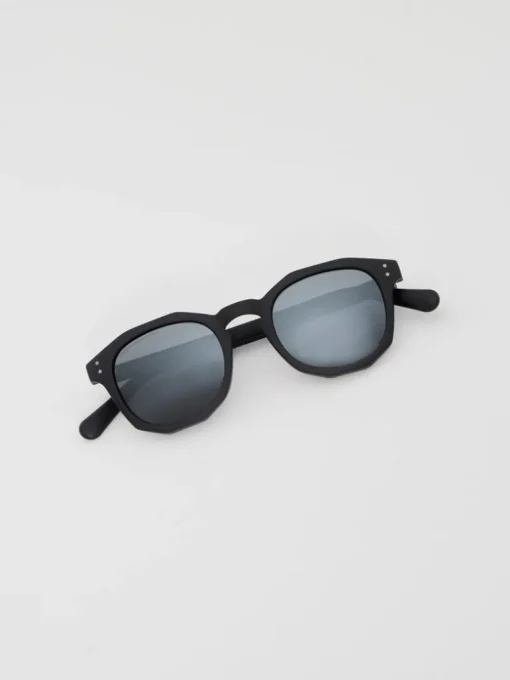 Faceted Preppy Sunglasses