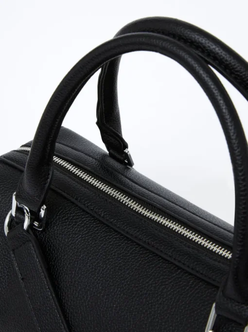 Jeenaa X Textured Bowling Bag