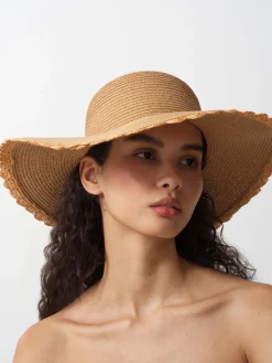 Scalloped Edge Straw Hat